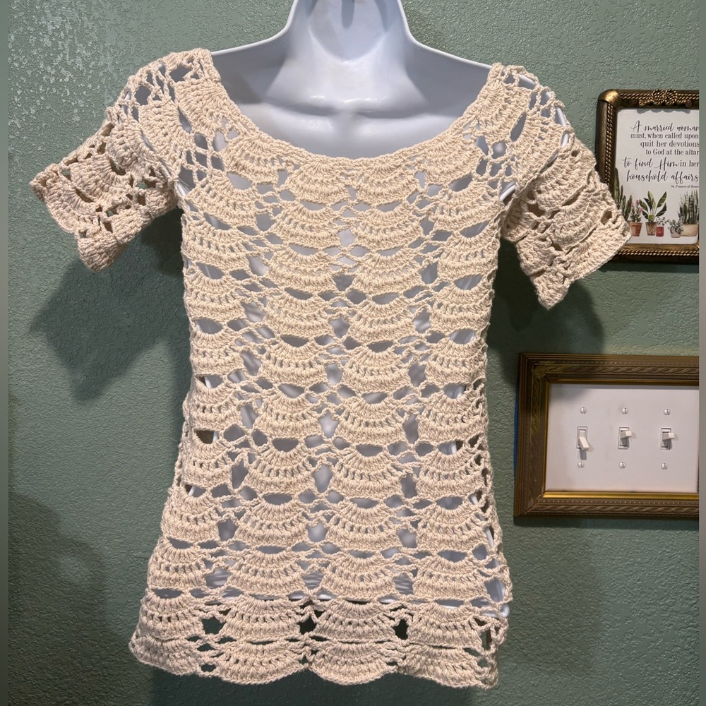 Women's Crochet Blouse Short Sleeve Handmade Top Sz S - Picture 6 of 8